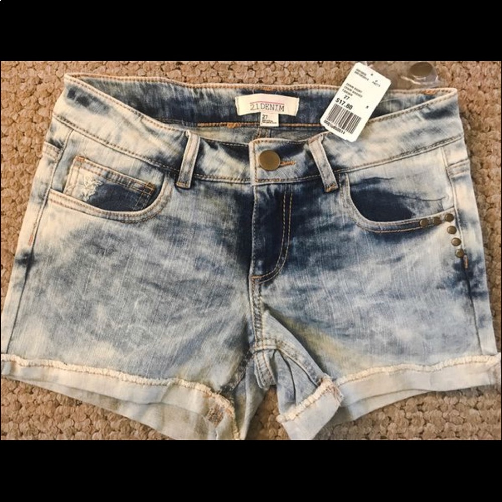 Forever 21 Women’s shorts- Size 27